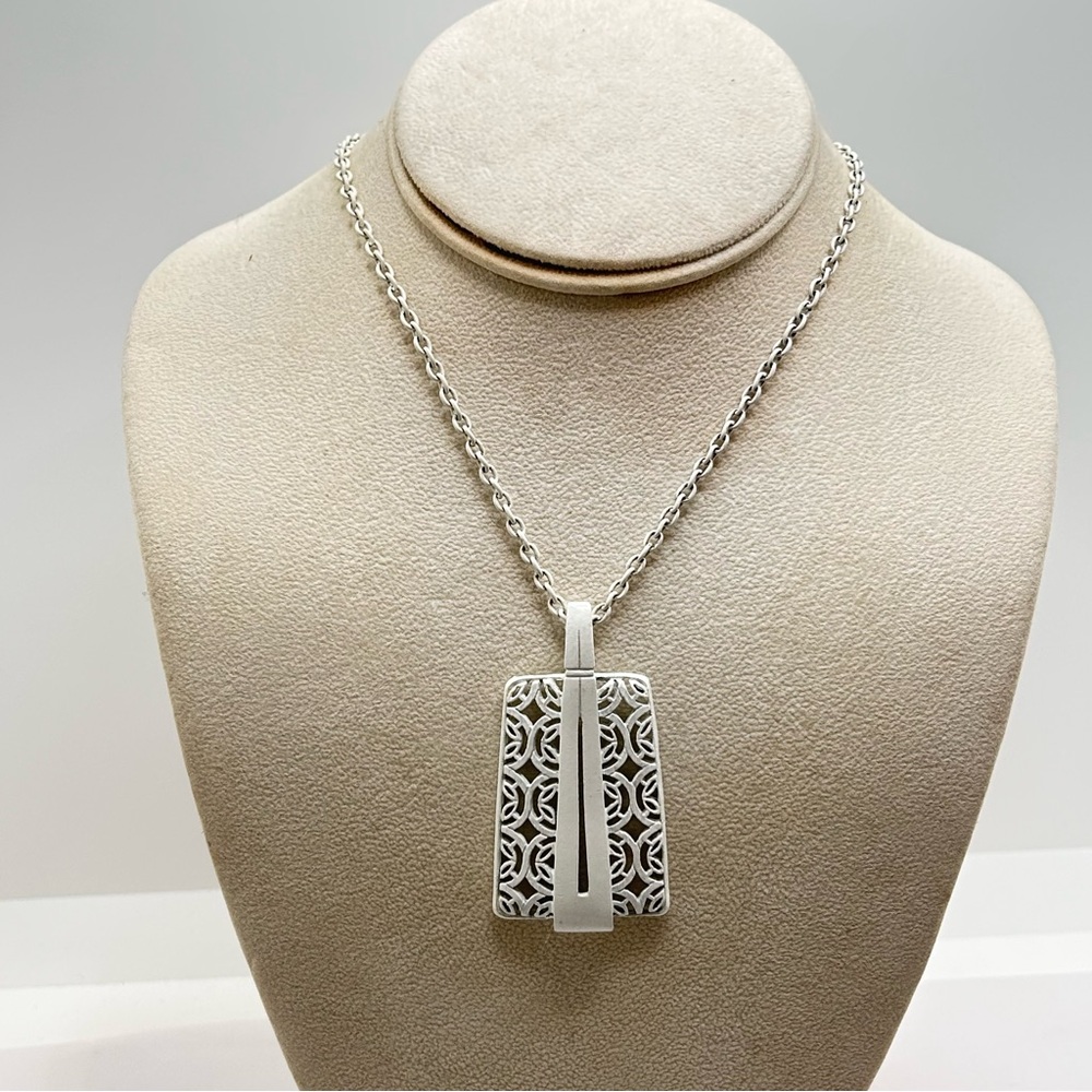 Vintage Enamel White 70’s Filigree Pendant Necklace - Picture 1 of 6